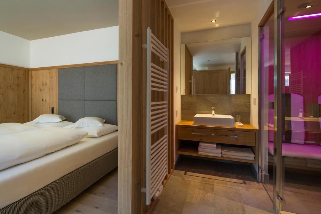 Moelgg Dolomites Residence San Vigilio Di Marebbe Rom bilde