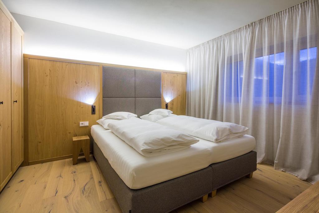 Moelgg Dolomites Residence San Vigilio Di Marebbe Rom bilde